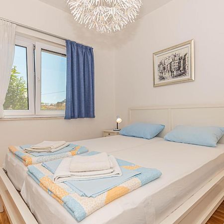 Apartments Villa Tribunj Tribalj Eksteriør bilde