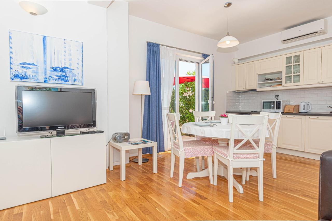 Apartments Villa Tribunj Tribalj Eksteriør bilde