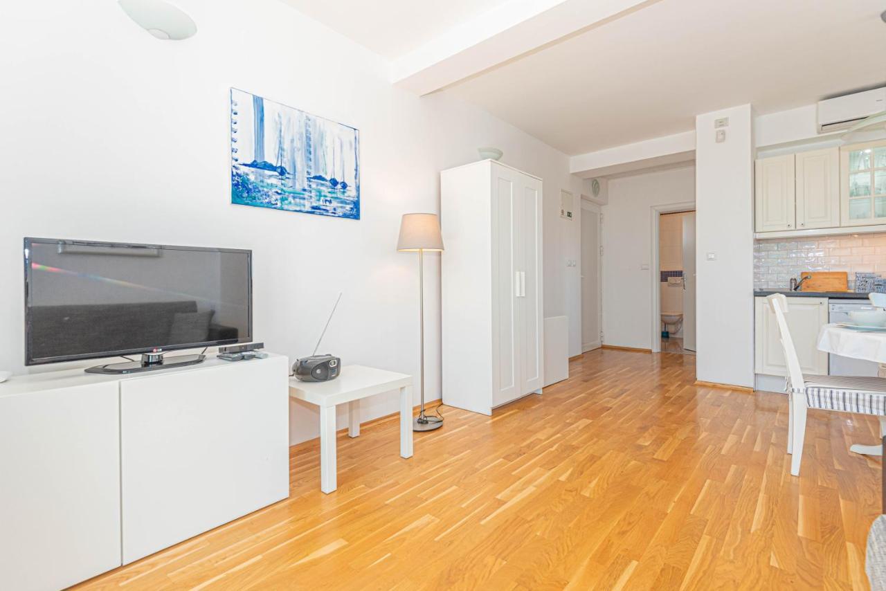 Apartments Villa Tribunj Tribalj Eksteriør bilde