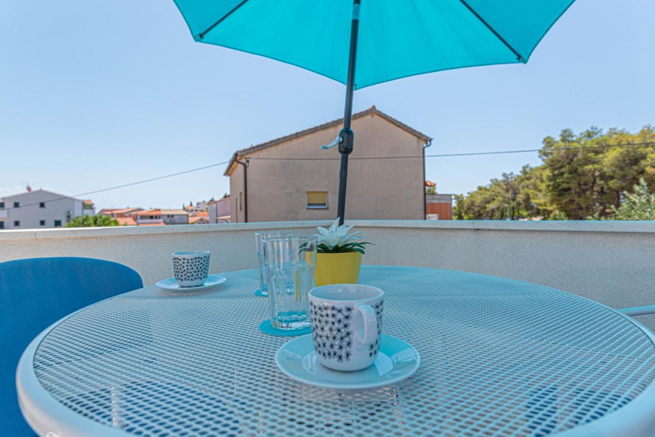 Apartments Villa Tribunj Tribalj Eksteriør bilde