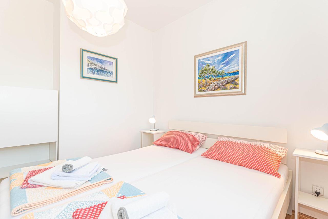 Apartments Villa Tribunj Tribalj Eksteriør bilde