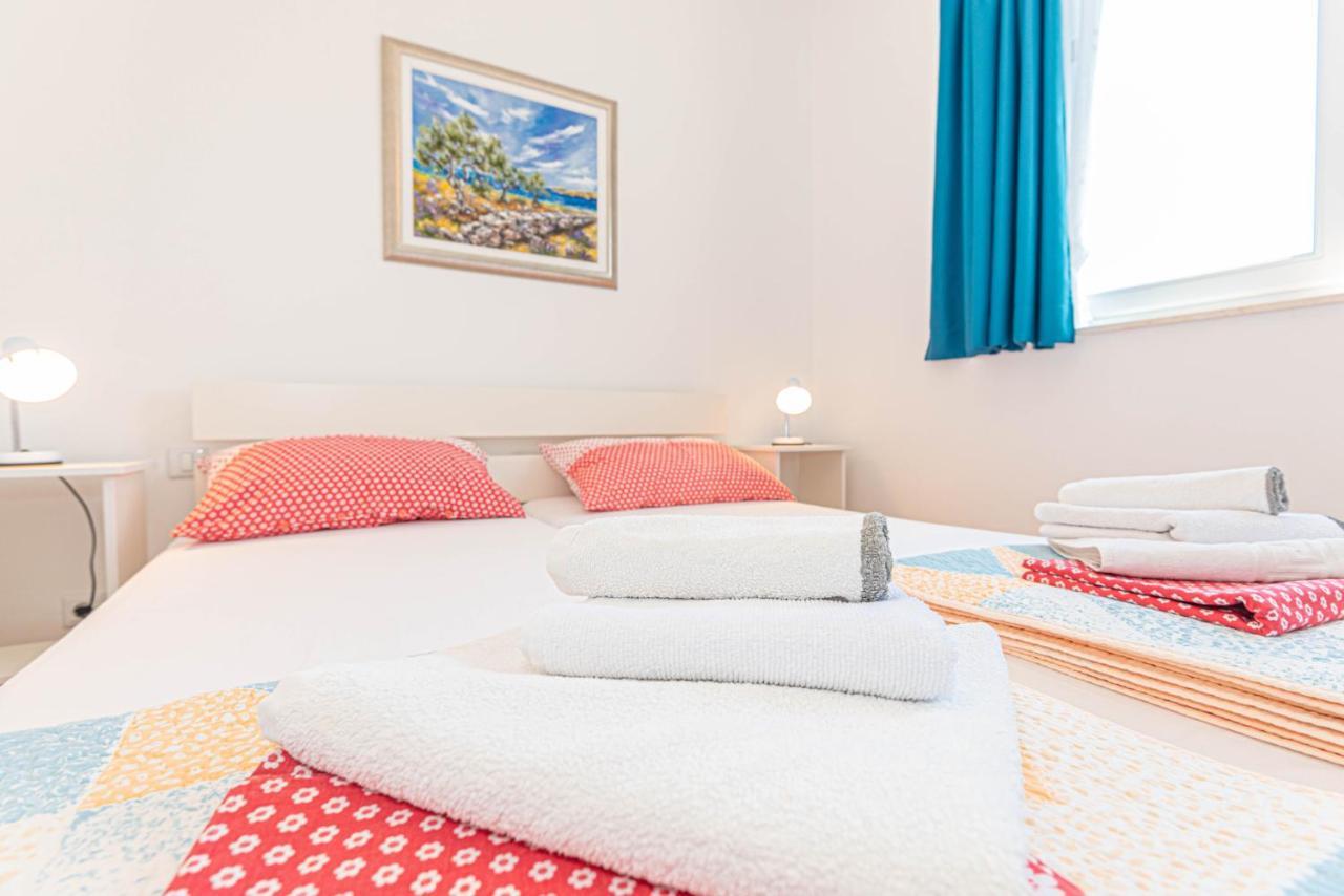 Apartments Villa Tribunj Tribalj Eksteriør bilde