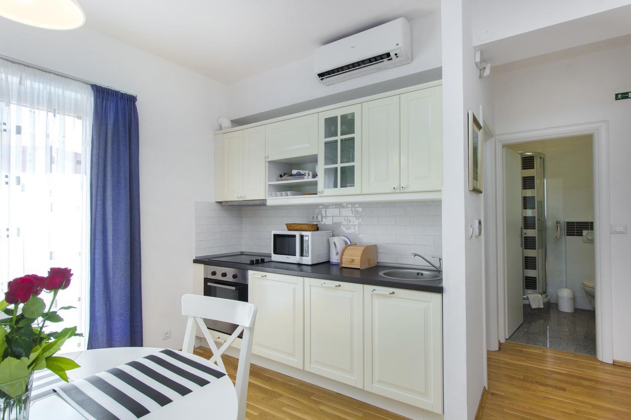 Apartments Villa Tribunj Tribalj Eksteriør bilde