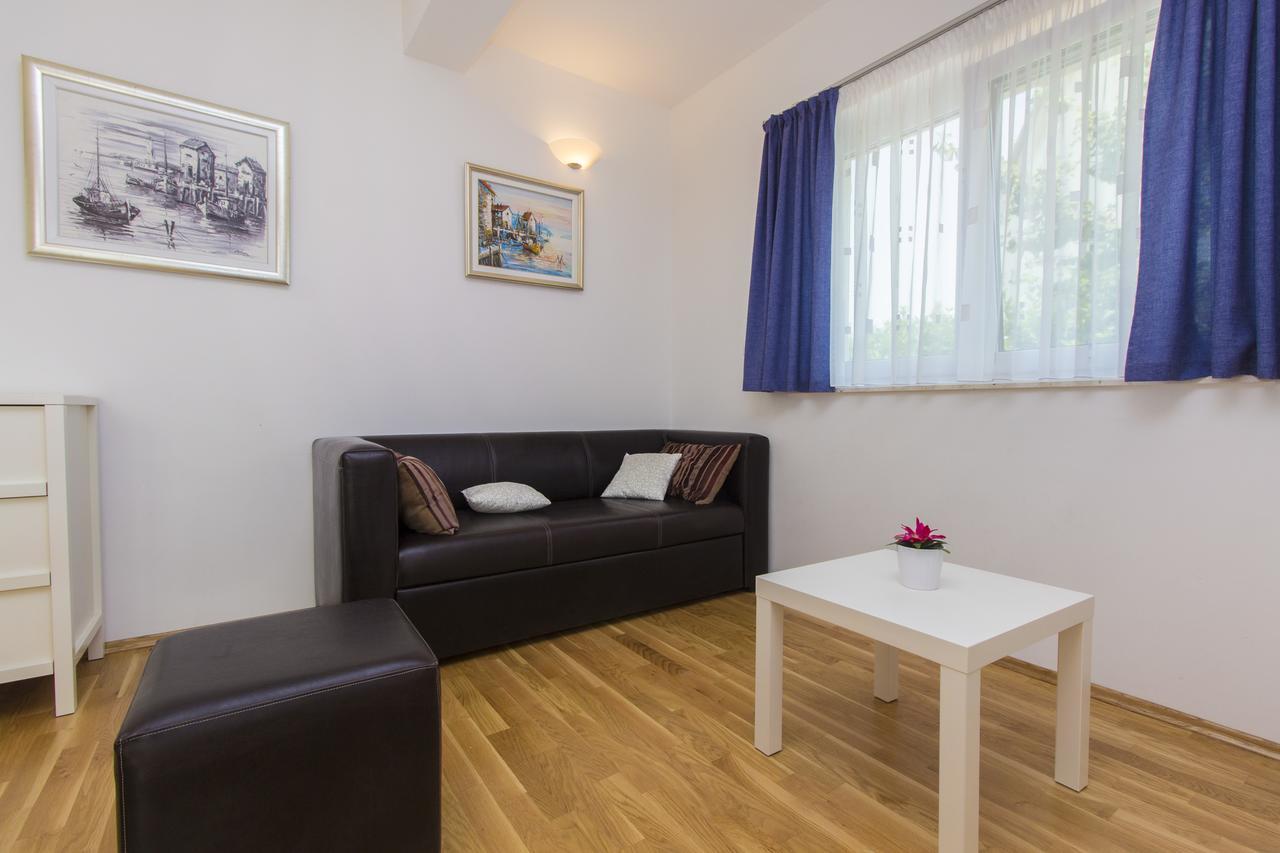 Apartments Villa Tribunj Tribalj Eksteriør bilde